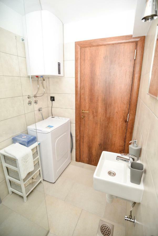 Luxury Apartments Boduja Sukosan Ngoại thất bức ảnh