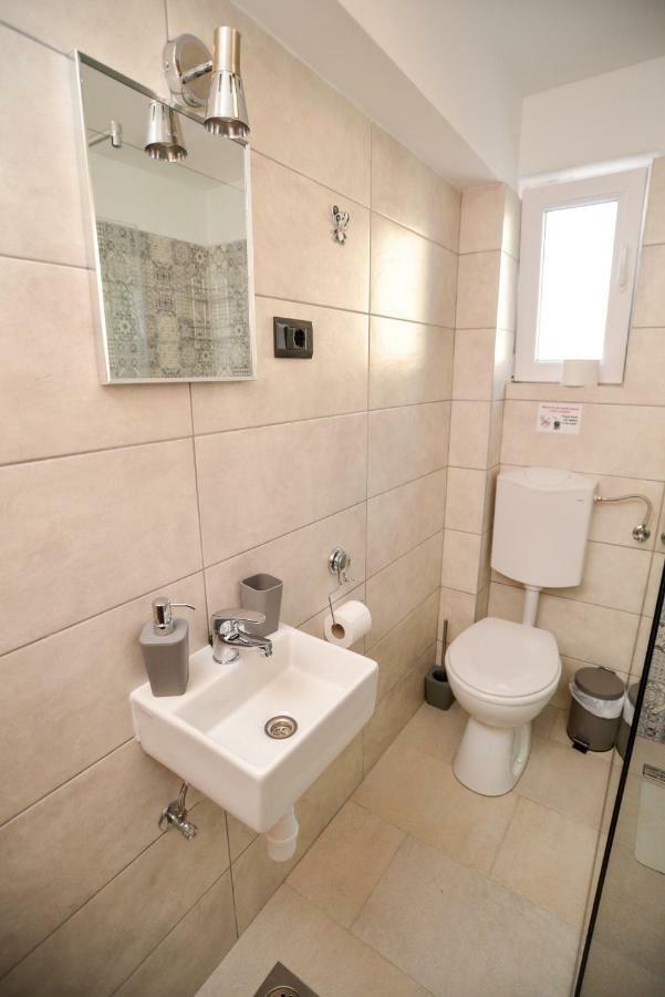 Luxury Apartments Boduja Sukosan Ngoại thất bức ảnh