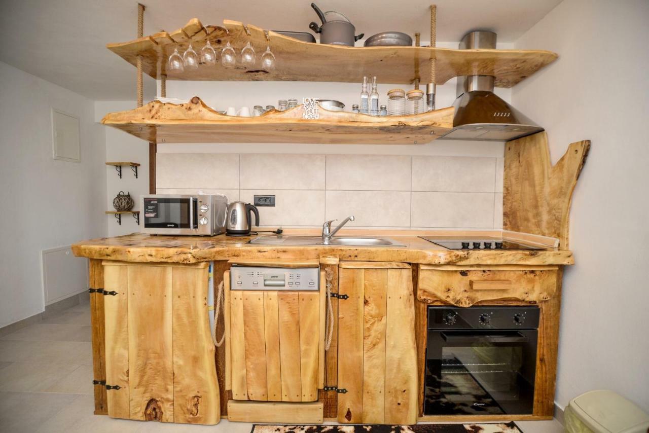 Luxury Apartments Boduja Sukosan Ngoại thất bức ảnh