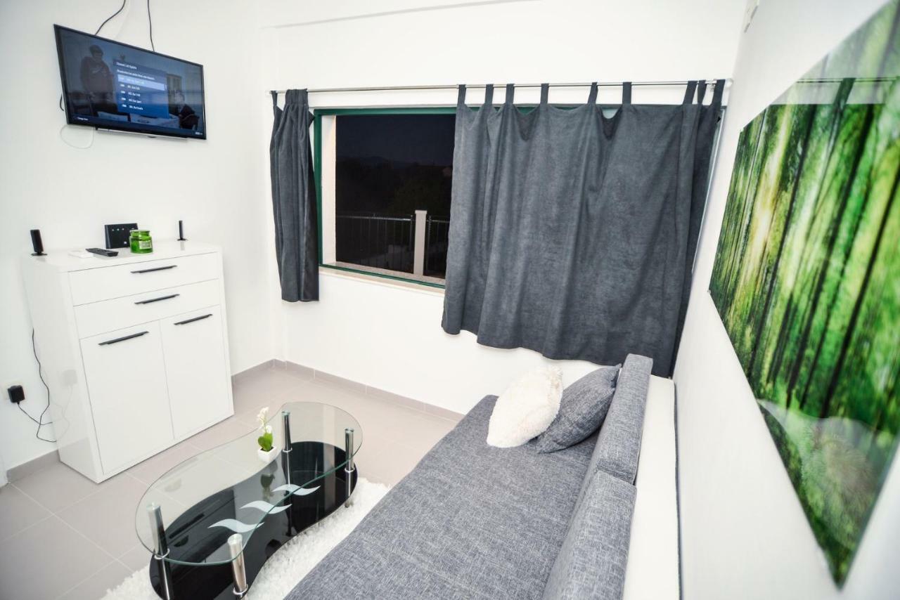Luxury Apartments Boduja Sukosan Ngoại thất bức ảnh