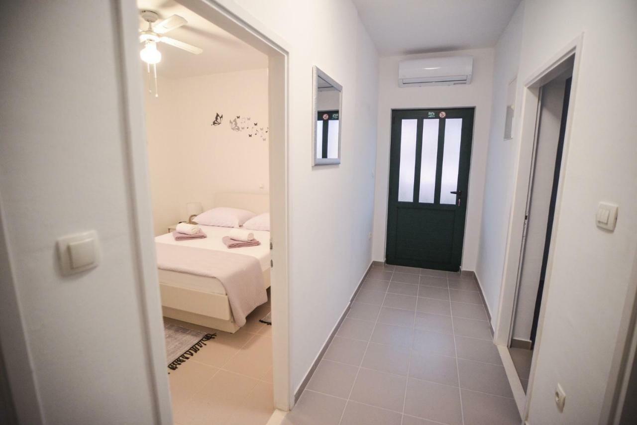Luxury Apartments Boduja Sukosan Ngoại thất bức ảnh