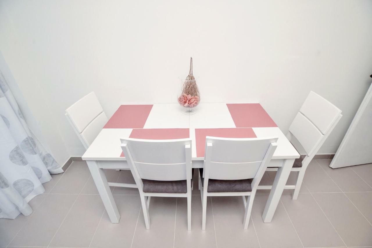 Luxury Apartments Boduja Sukosan Ngoại thất bức ảnh