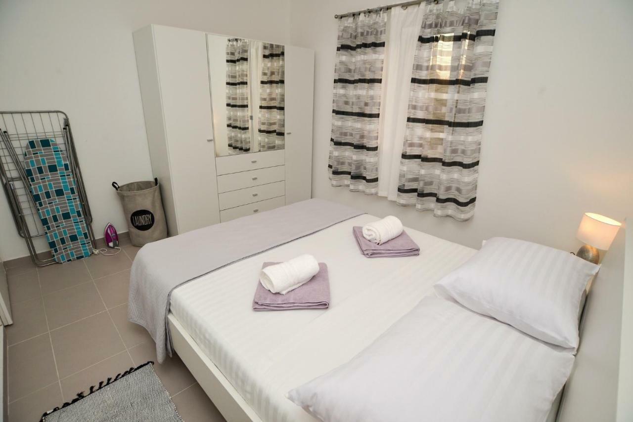 Luxury Apartments Boduja Sukosan Ngoại thất bức ảnh