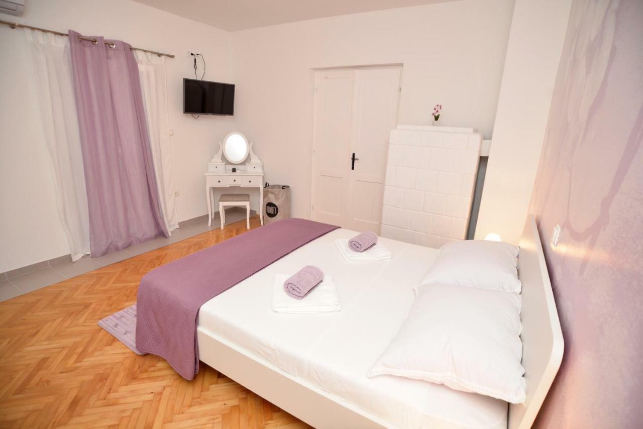 Luxury Apartments Boduja Sukosan Ngoại thất bức ảnh