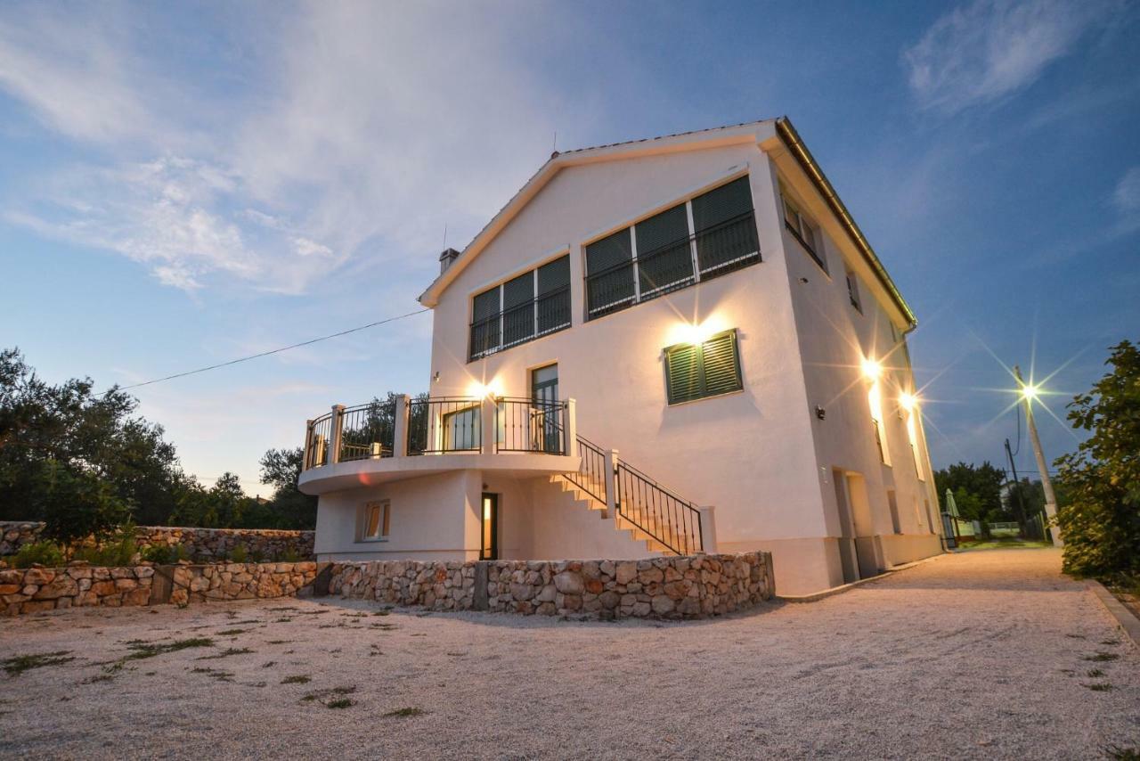 Luxury Apartments Boduja Sukosan Ngoại thất bức ảnh